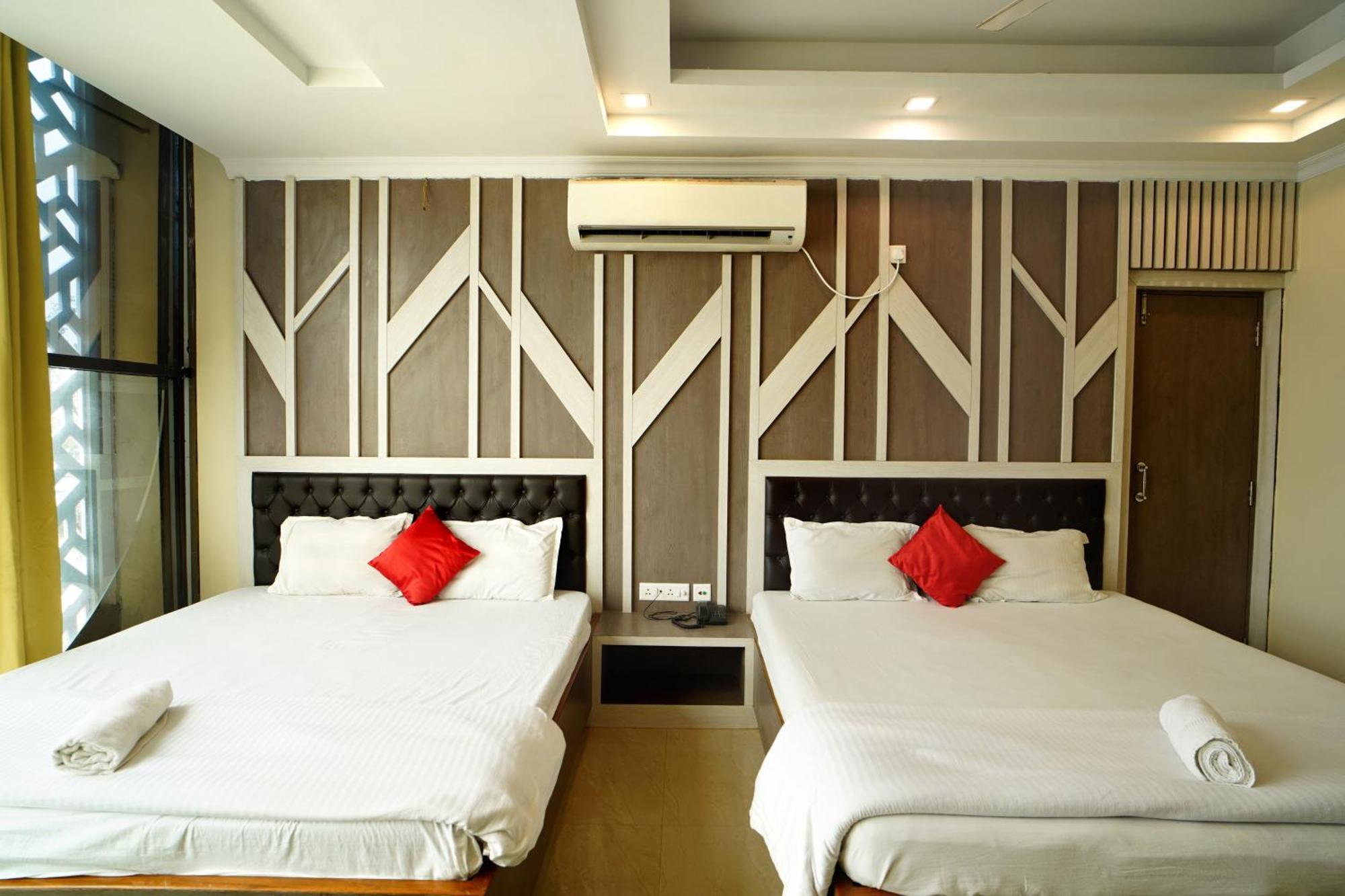 Royal Sea View !! Beach Front With Free Wifi !! Digha  Buitenkant foto