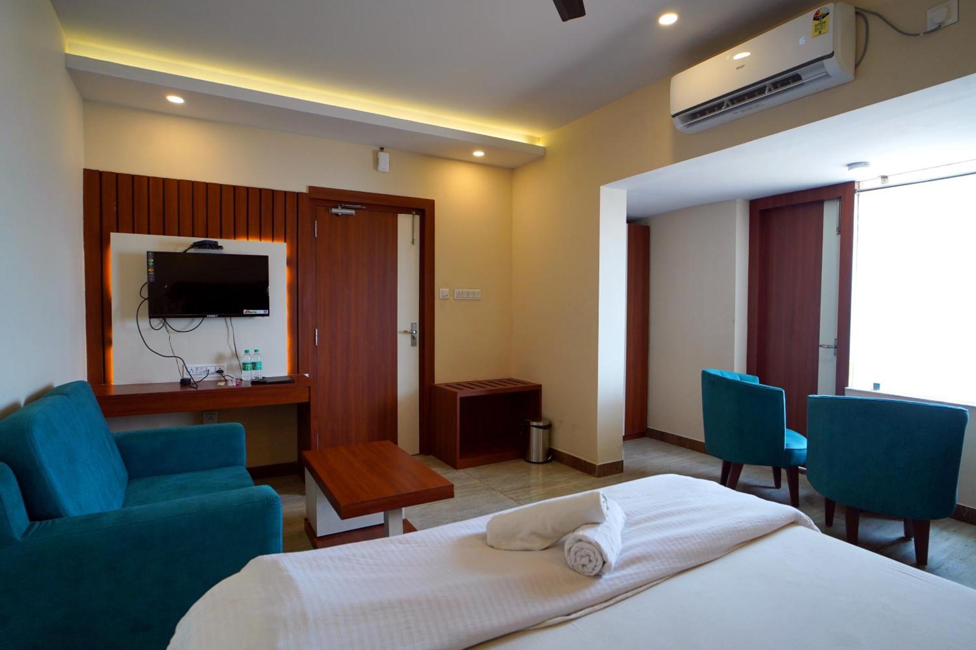 Royal Sea View !! Beach Front With Free Wifi !! Digha  Buitenkant foto