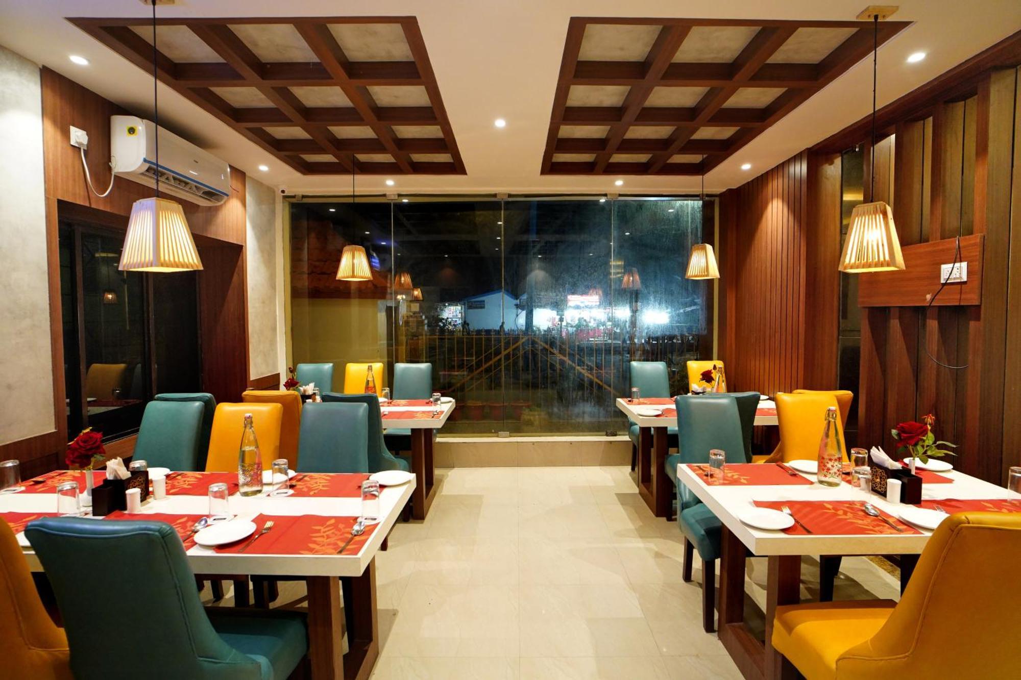 Royal Sea View !! Beach Front With Free Wifi !! Digha  Buitenkant foto