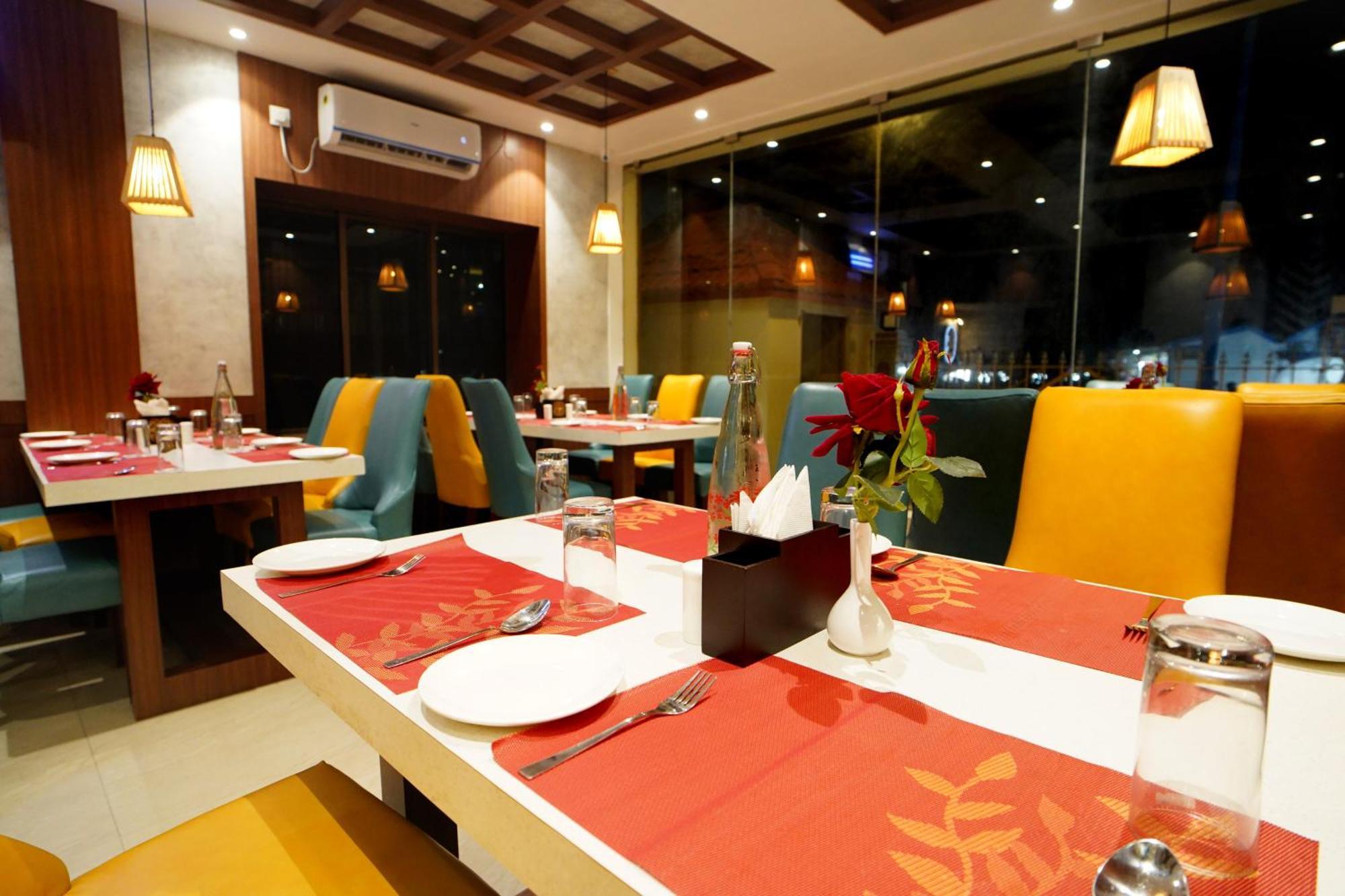 Royal Sea View !! Beach Front With Free Wifi !! Digha  Buitenkant foto