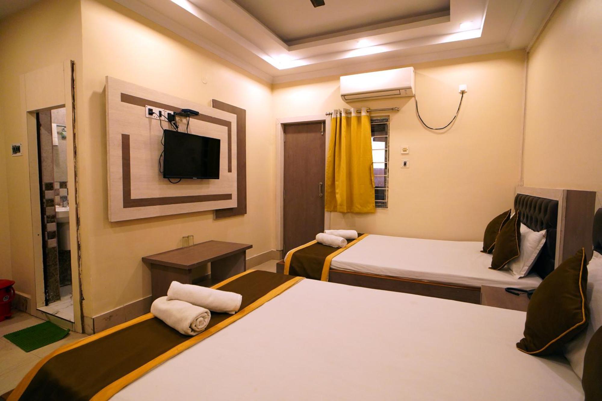 Royal Sea View !! Beach Front With Free Wifi !! Digha  Buitenkant foto